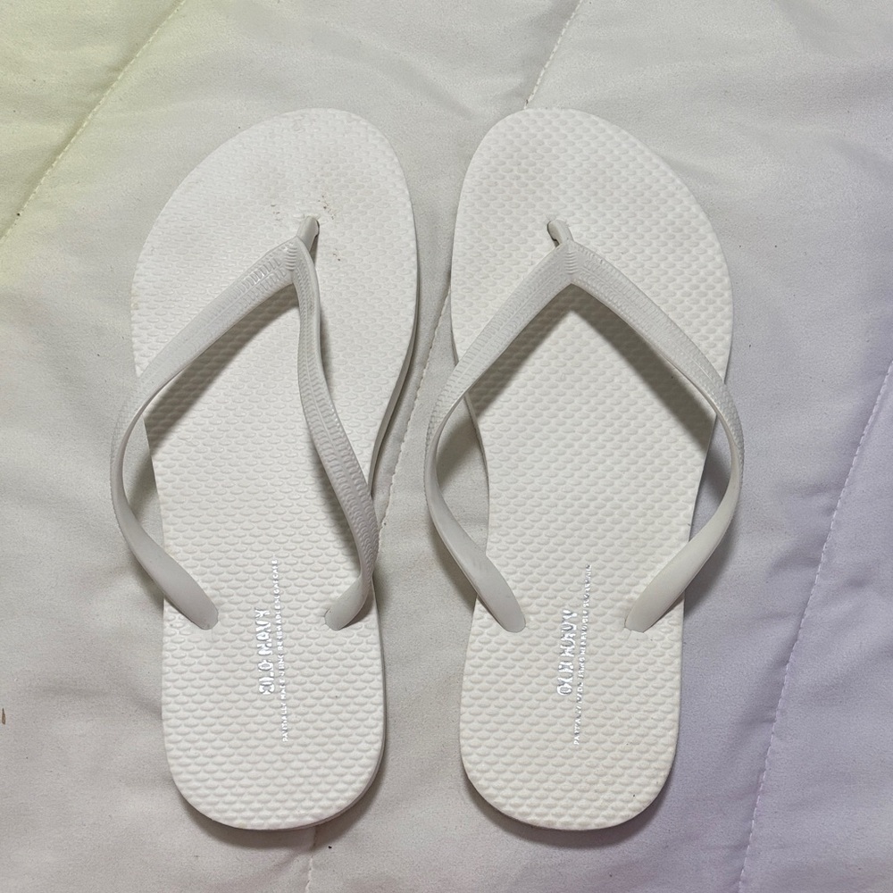 Old Navy White Flip Flops